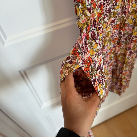 NWT Old Navy Waist-Defined Flutter-Sleeve Floral Mini Dress with Pockets - Picture 6 of 12